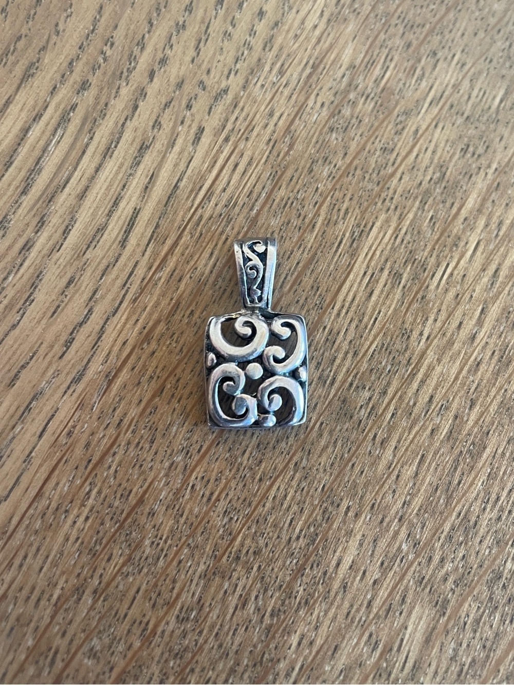 925 Sterling Silver Filigree Shadowbox Pendant